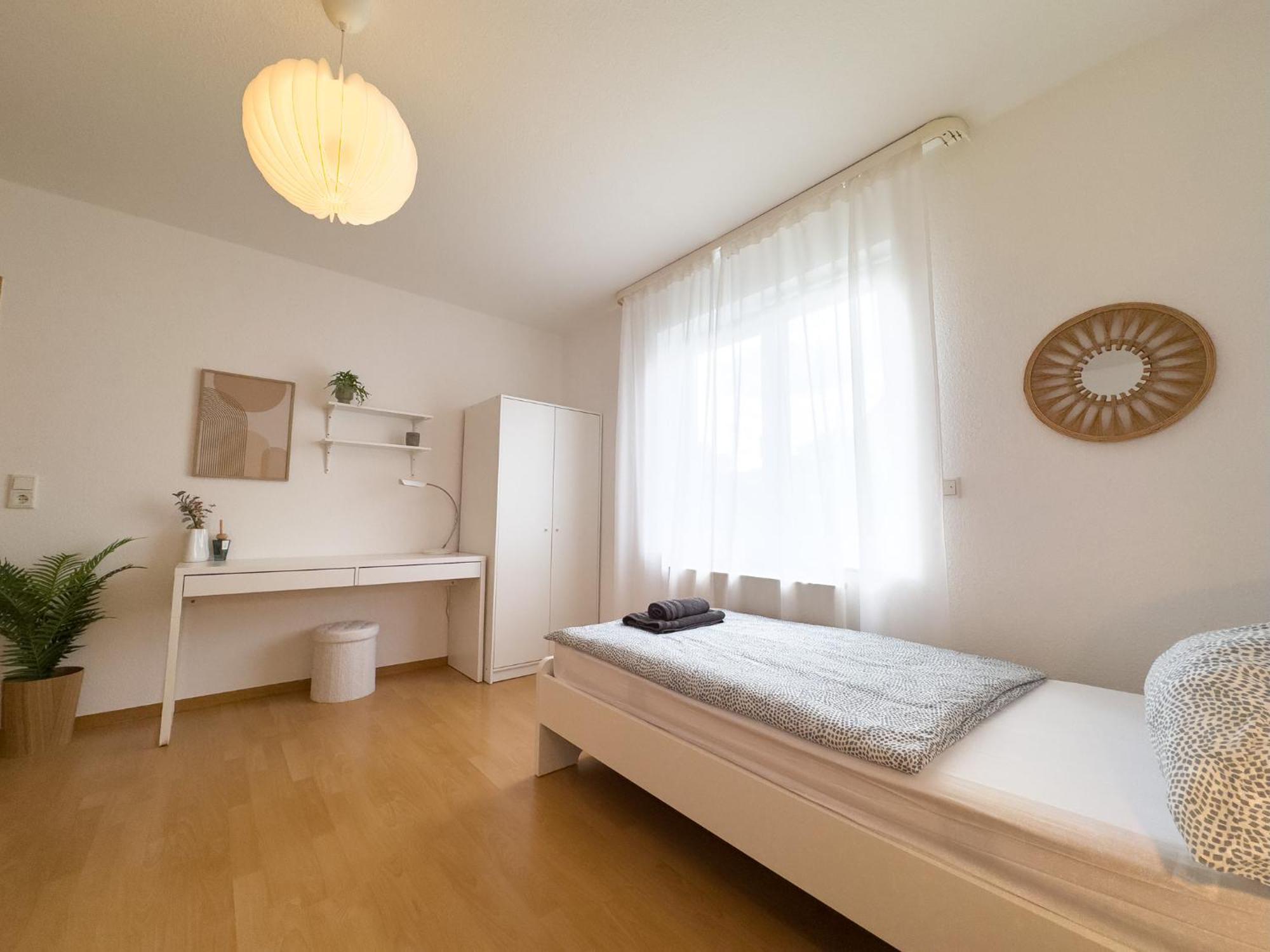 110Qm - 4 Zimmer - Privat Parkplatz - Zentral - Balkon - Mallibase Apartments Kassel Buitenkant foto